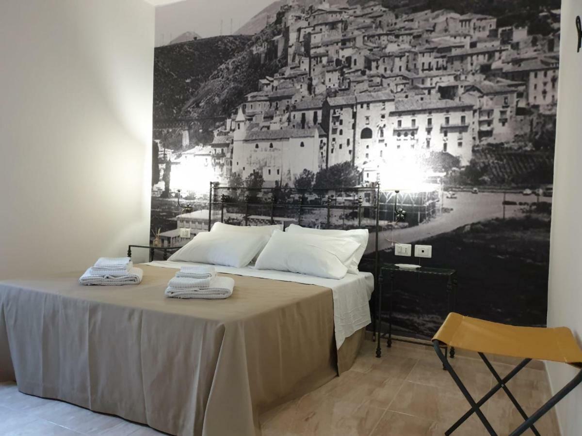 Porta Marina Guest Rooms Scalea Exterior photo