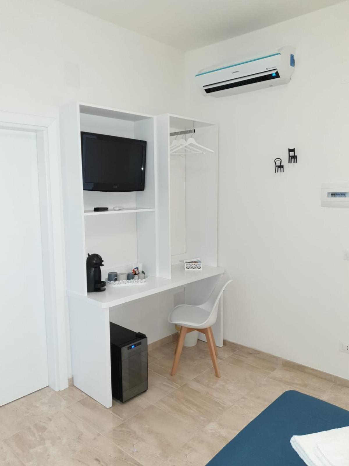 Porta Marina Guest Rooms Scalea Exterior photo
